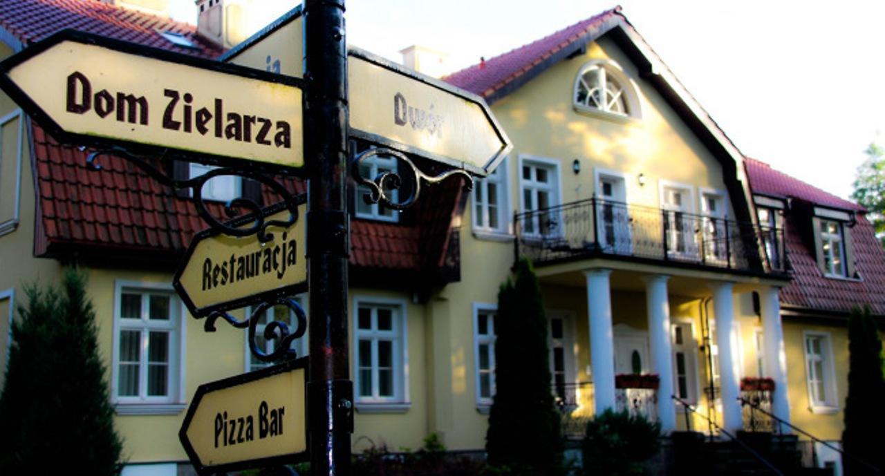 Dwor Pomorski Barwice Exteriér fotografie